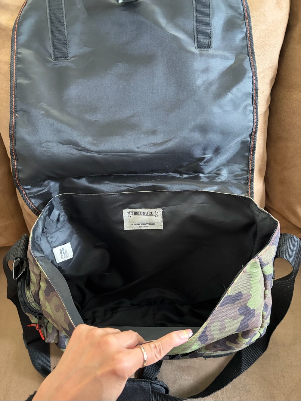Old Navy Messenger Bag - Picture 8 of 13